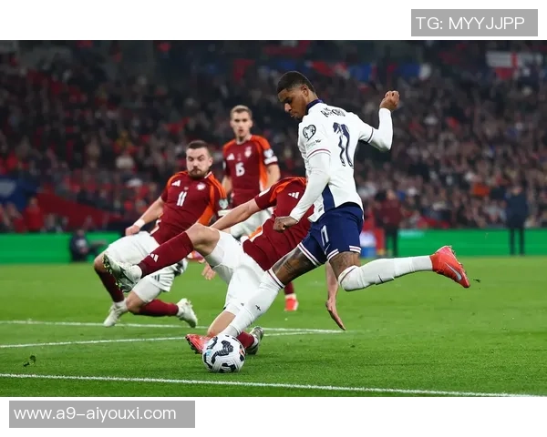 2014年世界杯预选赛西班牙与法国激战回顾与精彩瞬间分析